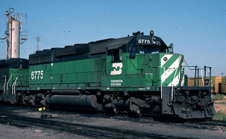 BN 6775 - SD40-2.jpg